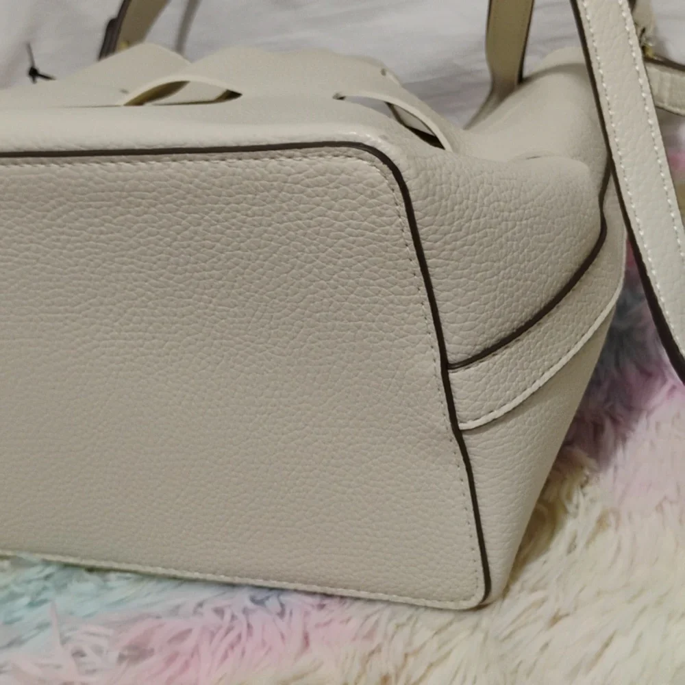 (#38) SALE! Nanette Lepore Frankie Cutout Bucket Bag W Scarf & Detachable Strap - Picture 6 of 10